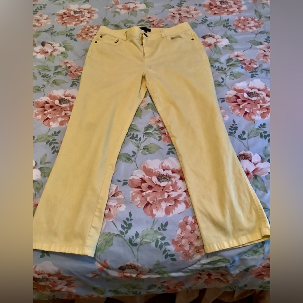 Dana Bachman yellow Jeans size (12) 5 working pockets soft material cott…